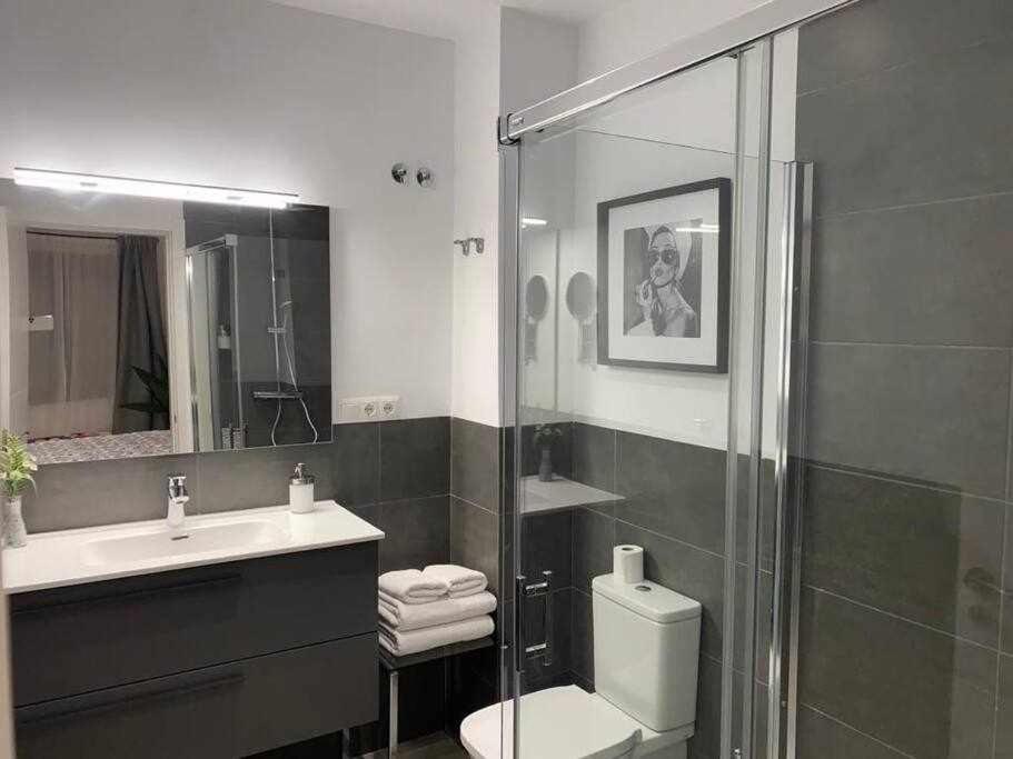 XI Apartamentos Morales & Arnal 龙达 外观 照片
