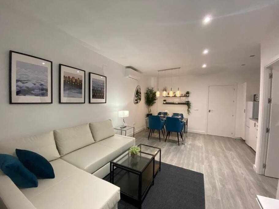 XI Apartamentos Morales & Arnal 龙达 外观 照片